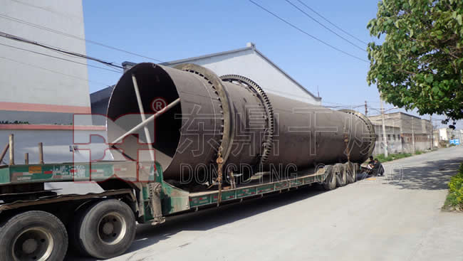 煤泥烘干機(jī)裝車現(xiàn)場(chǎng)